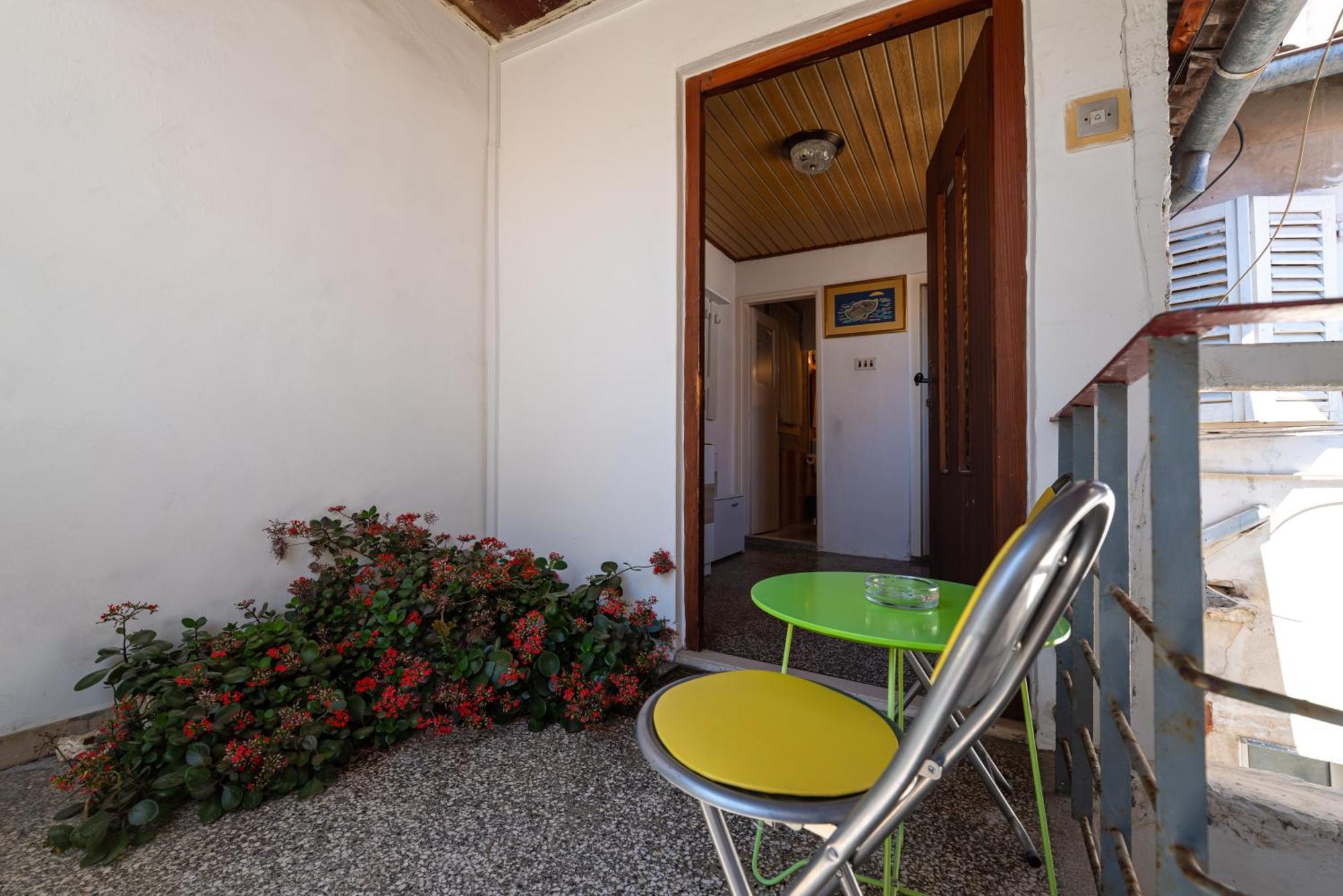 Timeless Antique Old Town With Terrace Apartamento Zadar Exterior foto